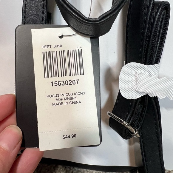 Black Hocus Pocus Backpack - Picture 3 of 4